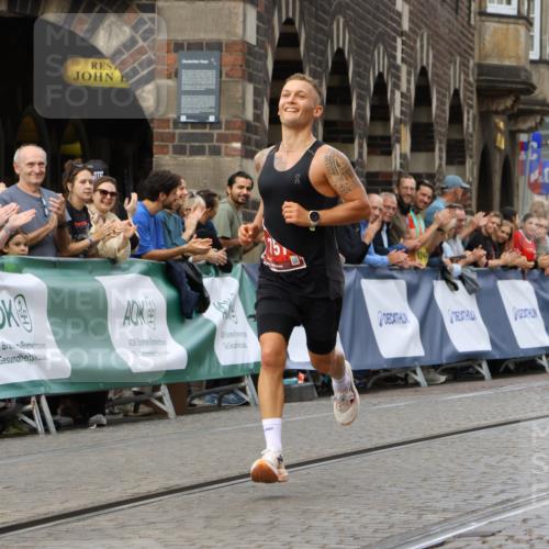 13.09.2026 - 21. swb-Marathon Bremen Strokosch-Dieckow http://msf.ph/oto/10297537 13.09.2026 12:28:38 Ziel 443, 614, 751 meine-sportfotos.de