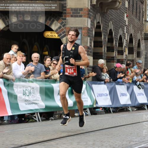 13.09.2026 - 21. swb-Marathon Bremen Strokosch-Dieckow http://msf.ph/oto/10297555 13.09.2026 12:28:45 Ziel 443, 614, 2054, 317, 796, 1046 meine-sportfotos.de