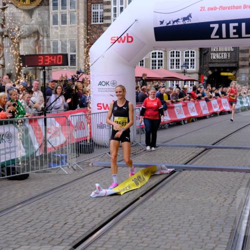 13.09.2026 - 21. swb-Marathon Bremen Tim E. http://msf.ph/oto/10297558 13.09.2026 10:28:57 Ziel 13515, 13547, 13567, 13593, 13624 meine-sportfotos.de