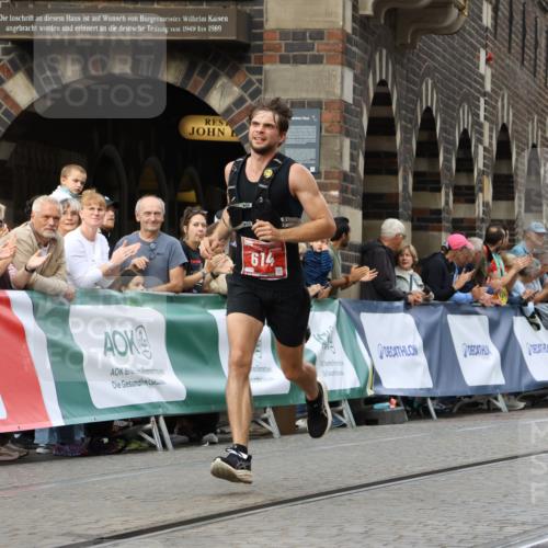 13.09.2026 - 21. swb-Marathon Bremen Strokosch-Dieckow http://msf.ph/oto/10297560 13.09.2026 12:28:45 Ziel 443, 614, 2054, 317, 796, 1046 meine-sportfotos.de