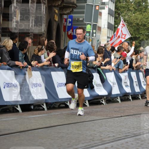 13.09.2026 - 21. swb-Marathon Bremen Strokosch-Dieckow http://msf.ph/oto/10297569 13.09.2026 10:49:11 Ziel 10253, 10293, 10815, 11885, 12027, 12204, 12350, 13512, 13555, 10294, 10514, 10655, 10739, 10846, 11191, 11621, 11984, 12376 meine-sportfotos.de