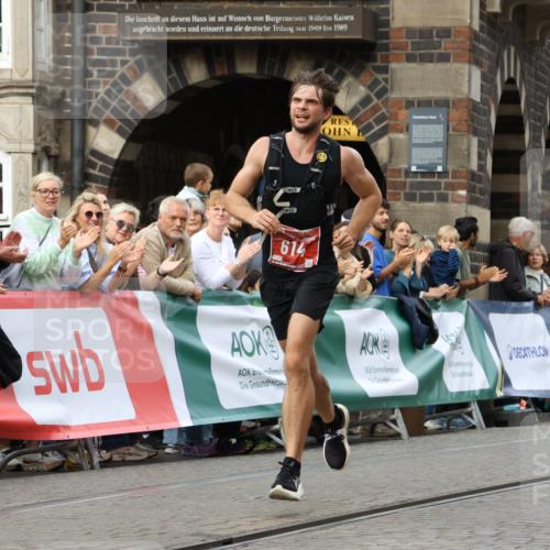 13.09.2026 - 21. swb-Marathon Bremen Strokosch-Dieckow http://msf.ph/oto/10297579 13.09.2026 12:28:46 Ziel 443, 614, 2054, 317, 796, 1046 meine-sportfotos.de