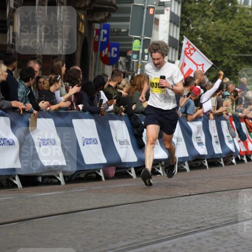 13.09.2026 - 21. swb-Marathon Bremen Strokosch-Dieckow http://msf.ph/oto/10297589 13.09.2026 10:49:12 Ziel 10253, 10293, 10566, 10815, 11885, 12027, 12204, 12350, 13512, 13555, 10294, 10655, 10739, 10846, 11191, 11621, 12376 meine-sportfotos.de
