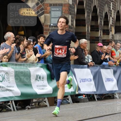 13.09.2026 - 21. swb-Marathon Bremen Strokosch-Dieckow http://msf.ph/oto/10297596 13.09.2026 12:28:54 Ziel 443, 2054, 317, 608, 796, 1046 meine-sportfotos.de