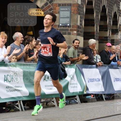 13.09.2026 - 21. swb-Marathon Bremen Strokosch-Dieckow http://msf.ph/oto/10297608 13.09.2026 12:28:54 Ziel 443, 2054, 317, 608, 796, 1046 meine-sportfotos.de
