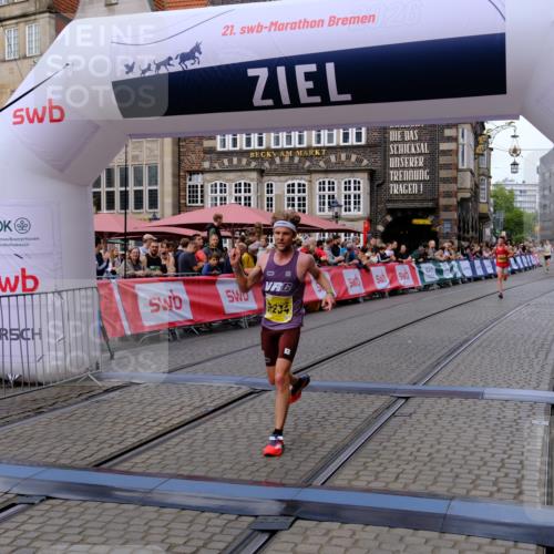 13.09.2026 - 21. swb-Marathon Bremen Tim E. http://msf.ph/oto/10297615 13.09.2026 10:29:52 Ziel 11234, 13510, 13517, 13542, 13557, 13579, 13623 meine-sportfotos.de