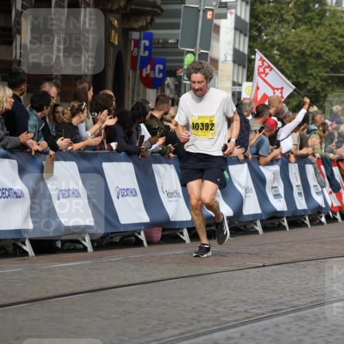 13.09.2026 - 21. swb-Marathon Bremen Strokosch-Dieckow http://msf.ph/oto/10297617 13.09.2026 10:49:13 Ziel 10253, 10293, 10566, 11885, 12027, 12204, 12350, 13512, 13555, 10294, 10739, 10846, 11191, 11621, 11635, 12376 meine-sportfotos.de