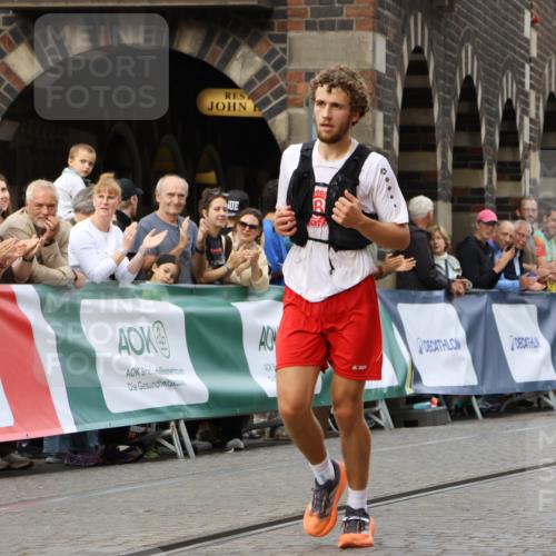 13.09.2026 - 21. swb-Marathon Bremen Strokosch-Dieckow http://msf.ph/oto/10297627 13.09.2026 12:28:58 Ziel 443, 2054, 317, 608, 1046 meine-sportfotos.de