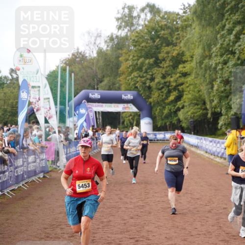 13.09.2026 - Airport Race Dennis Weichert http://msf.ph/oto/10297631 13.09.2026 10:35:19 Ziel 4042, 4043, 5027, 5048, 5166, 5167, 5325, 5453 meine-sportfotos.de