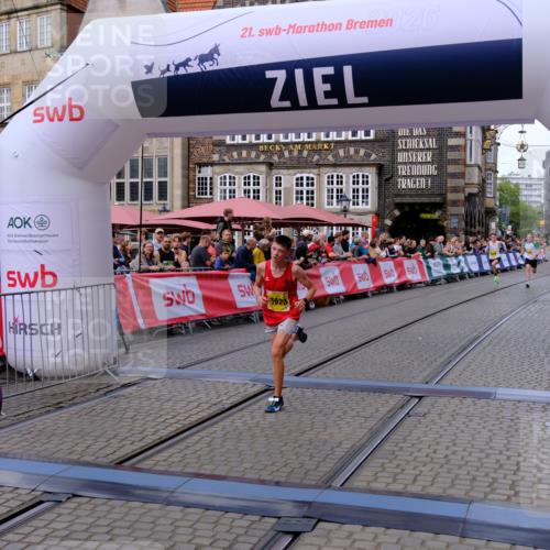 13.09.2026 - 21. swb-Marathon Bremen Tim E. http://msf.ph/oto/10297633 13.09.2026 10:29:56 Ziel 11234, 13510, 13579, 13623 meine-sportfotos.de