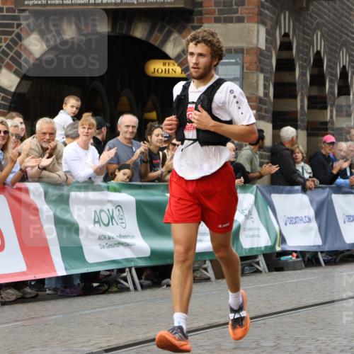 13.09.2026 - 21. swb-Marathon Bremen Strokosch-Dieckow http://msf.ph/oto/10297635 13.09.2026 12:28:58 Ziel 443, 2054, 317, 608, 1046 meine-sportfotos.de