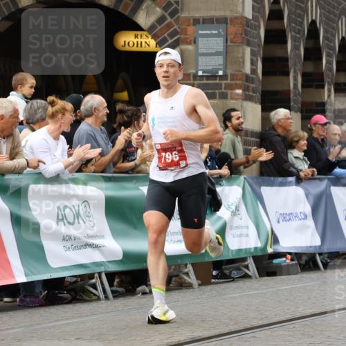 13.09.2026 - 21. swb-Marathon Bremen Strokosch-Dieckow http://msf.ph/oto/10297647 13.09.2026 12:29:23 Ziel 317, 608, 796, 1046, 821 meine-sportfotos.de