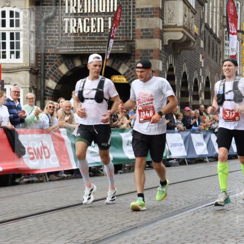 13.09.2026 - 21. swb-Marathon Bremen Strokosch-Dieckow http://msf.ph/oto/10297666 13.09.2026 12:29:27 Ziel 317, 608, 796, 1046, 821 meine-sportfotos.de