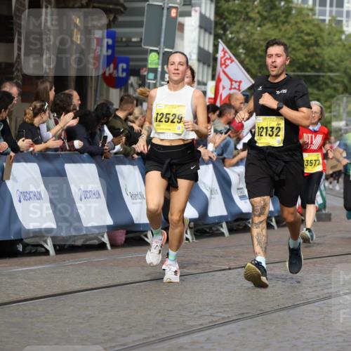 13.09.2026 - 21. swb-Marathon Bremen Strokosch-Dieckow http://msf.ph/oto/10297680 13.09.2026 10:49:16 Ziel 10253, 10293, 10566, 11885, 11891, 12027, 12204, 12350, 13512, 13555, 10739, 10835, 10846, 10910, 11092, 11191, 11621, 11635, 12376 meine-sportfotos.de