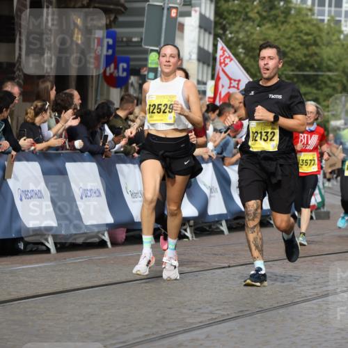 13.09.2026 - 21. swb-Marathon Bremen Strokosch-Dieckow http://msf.ph/oto/10297695 13.09.2026 10:49:16 Ziel 10253, 10293, 10566, 11885, 11891, 12027, 12204, 12350, 13512, 13555, 10739, 10835, 10846, 10910, 11092, 11191, 11621, 11635, 12376 meine-sportfotos.de