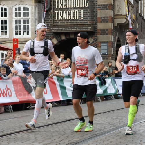 13.09.2026 - 21. swb-Marathon Bremen Strokosch-Dieckow http://msf.ph/oto/10297697 13.09.2026 12:29:28 Ziel 317, 608, 796, 1046, 821 meine-sportfotos.de