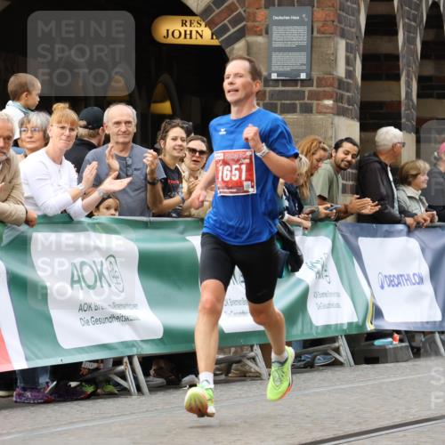 13.09.2026 - 21. swb-Marathon Bremen Strokosch-Dieckow http://msf.ph/oto/10297717 13.09.2026 12:29:44 Ziel 1651 meine-sportfotos.de