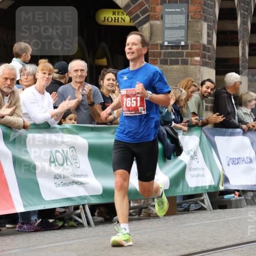13.09.2026 - 21. swb-Marathon Bremen Strokosch-Dieckow http://msf.ph/oto/10297720 13.09.2026 12:29:44 Ziel 1651 meine-sportfotos.de
