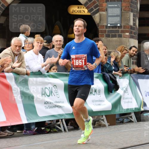 13.09.2026 - 21. swb-Marathon Bremen Strokosch-Dieckow http://msf.ph/oto/10297727 13.09.2026 12:29:44 Ziel 1651 meine-sportfotos.de
