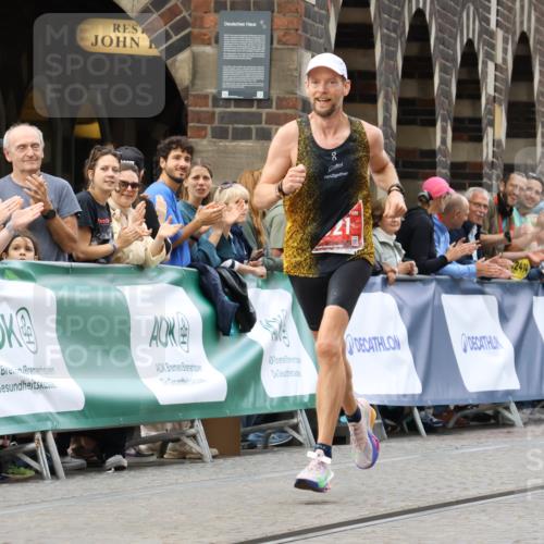 13.09.2026 - 21. swb-Marathon Bremen Strokosch-Dieckow http://msf.ph/oto/10297746 13.09.2026 12:30:02 Ziel 821 meine-sportfotos.de