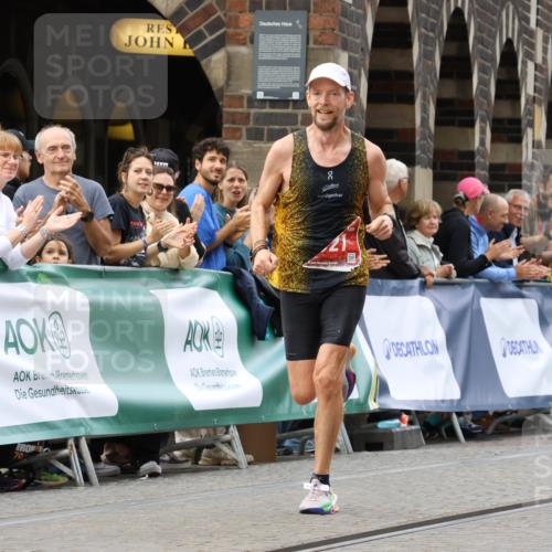 13.09.2026 - 21. swb-Marathon Bremen Strokosch-Dieckow http://msf.ph/oto/10297753 13.09.2026 12:30:02 Ziel 821 meine-sportfotos.de