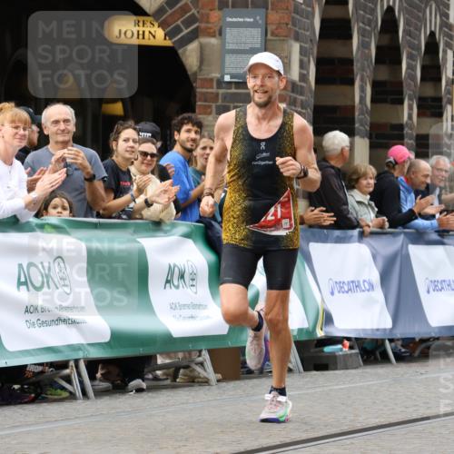 13.09.2026 - 21. swb-Marathon Bremen Strokosch-Dieckow http://msf.ph/oto/10297759 13.09.2026 12:30:02 Ziel 821 meine-sportfotos.de