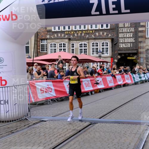 13.09.2026 - 21. swb-Marathon Bremen Tim E. http://msf.ph/oto/10297765 13.09.2026 10:30:52 Ziel 12458, 13603 meine-sportfotos.de