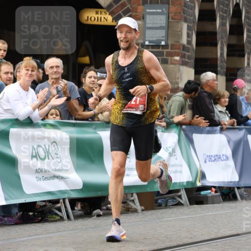 13.09.2026 - 21. swb-Marathon Bremen Strokosch-Dieckow http://msf.ph/oto/10297770 13.09.2026 12:30:03 Ziel 821 meine-sportfotos.de