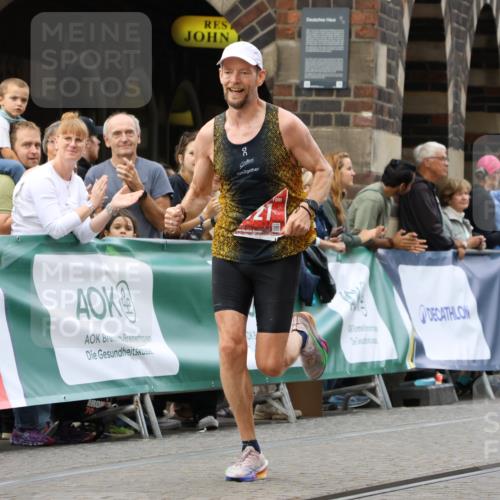 13.09.2026 - 21. swb-Marathon Bremen Strokosch-Dieckow http://msf.ph/oto/10297774 13.09.2026 12:30:03 Ziel 821 meine-sportfotos.de