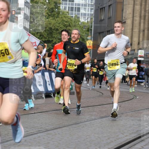 13.09.2026 - 21. swb-Marathon Bremen Strokosch-Dieckow http://msf.ph/oto/10297862 13.09.2026 10:49:19 Ziel 10253, 10293, 10392, 10566, 11885, 11891, 12027, 12132, 12204, 12350, 12450, 12529, 13512, 13555, 10739, 10835, 10846, 10910, 11092, 11191, 11621, 11635, 12376 meine-sportfotos.de