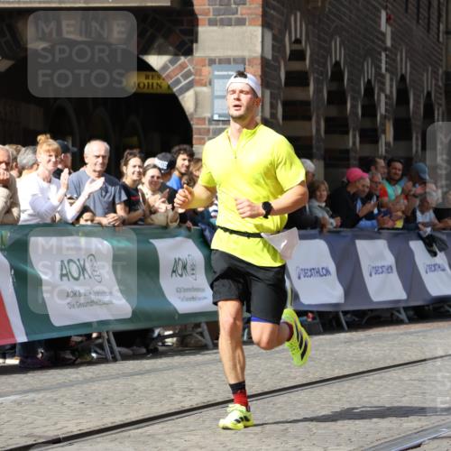 13.09.2026 - 21. swb-Marathon Bremen Strokosch-Dieckow http://msf.ph/oto/10297918 13.09.2026 12:33:17 Ziel 822 meine-sportfotos.de