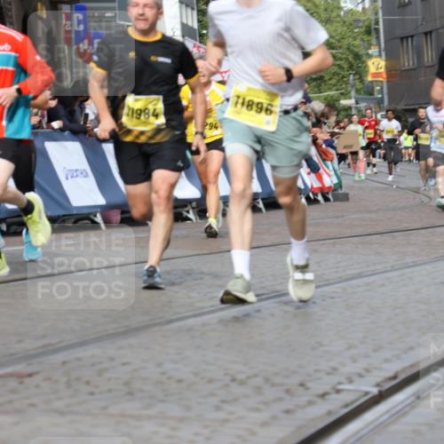 13.09.2026 - 21. swb-Marathon Bremen Strokosch-Dieckow http://msf.ph/oto/10297948 13.09.2026 10:49:21 Ziel 10253, 10293, 10392, 10566, 11316, 11891, 12027, 12132, 12149, 12204, 12350, 12450, 12529, 13555, 10739, 10835, 10846, 10910, 11092, 11191, 11635, 12376 meine-sportfotos.de