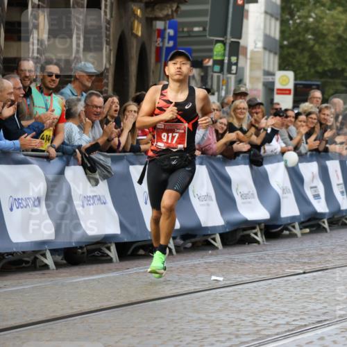 13.09.2026 - 21. swb-Marathon Bremen Strokosch-Dieckow http://msf.ph/oto/10298053 13.09.2026 12:35:01 Ziel 917, 1190, 1997, 1028 meine-sportfotos.de