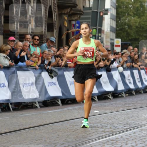 13.09.2026 - 21. swb-Marathon Bremen Strokosch-Dieckow http://msf.ph/oto/10298065 13.09.2026 12:35:04 Ziel 917, 1190, 1997, 1028 meine-sportfotos.de