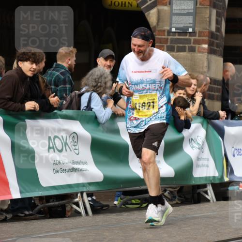 13.09.2026 - 21. swb-Marathon Bremen Strokosch-Dieckow http://msf.ph/oto/10298079 13.09.2026 10:49:29 Ziel 10253, 10293, 10294, 10392, 10514, 10566, 10655, 11316, 11567, 11891, 11896, 11984, 12027, 12132, 12149, 12350, 12450, 12529, 13577, 10709, 11007, 11092, 11717 meine-sportfotos.de