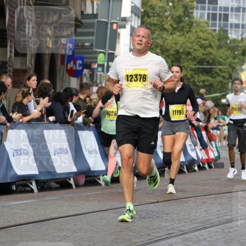 13.09.2026 - 21. swb-Marathon Bremen Strokosch-Dieckow http://msf.ph/oto/10298122 13.09.2026 10:49:32 Ziel 10294, 10392, 10514, 10566, 10655, 11316, 11567, 11621, 11891, 11896, 11984, 12132, 12149, 12450, 12529, 13577, 10709, 11007, 11717 meine-sportfotos.de