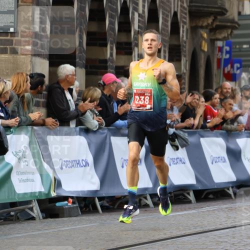 13.09.2026 - 21. swb-Marathon Bremen Strokosch-Dieckow http://msf.ph/oto/10298132 13.09.2026 12:36:11 Ziel 245, 1238 meine-sportfotos.de