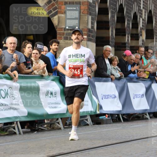 13.09.2026 - 21. swb-Marathon Bremen Strokosch-Dieckow http://msf.ph/oto/10298144 13.09.2026 12:36:16 Ziel 245, 1238, 1670 meine-sportfotos.de