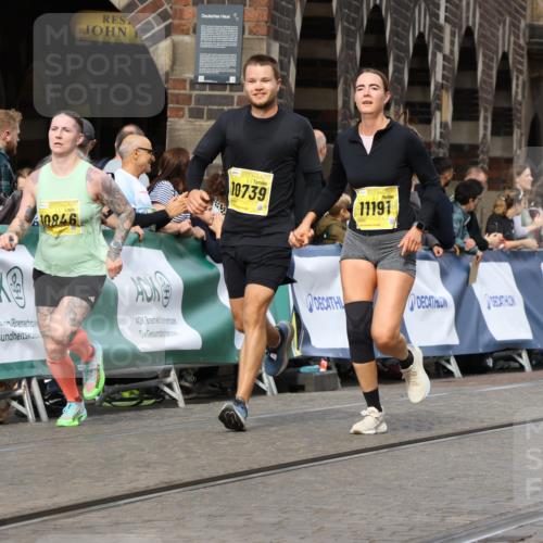 13.09.2026 - 21. swb-Marathon Bremen Strokosch-Dieckow http://msf.ph/oto/10298148 13.09.2026 10:49:35 Ziel 10294, 10392, 10514, 10655, 11316, 11567, 11621, 11896, 11984, 12132, 12149, 12376, 12450, 12529, 13577, 10709, 11007, 11183, 11717 meine-sportfotos.de