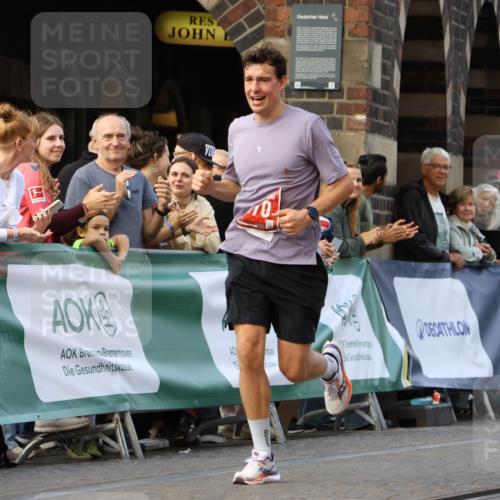 13.09.2026 - 21. swb-Marathon Bremen Strokosch-Dieckow http://msf.ph/oto/10298165 13.09.2026 12:36:25 Ziel 1670 meine-sportfotos.de