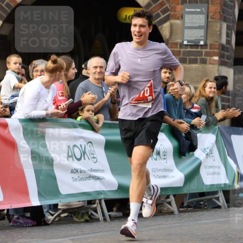 13.09.2026 - 21. swb-Marathon Bremen Strokosch-Dieckow http://msf.ph/oto/10298176 13.09.2026 12:36:25 Ziel 1670 meine-sportfotos.de