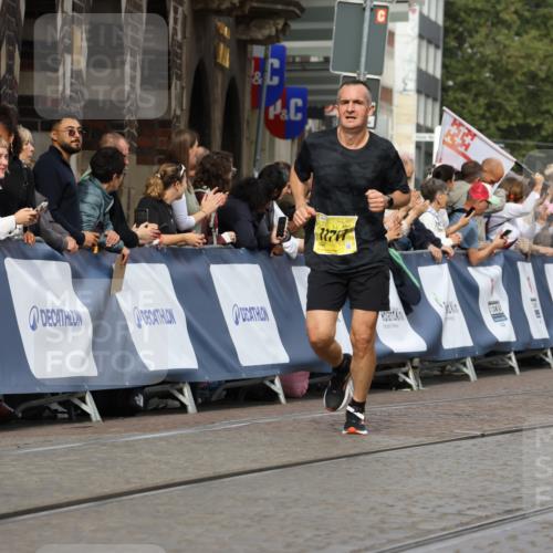 13.09.2026 - 21. swb-Marathon Bremen Strokosch-Dieckow http://msf.ph/oto/10298288 13.09.2026 10:49:44 Ziel 10294, 10655, 10739, 10835, 10846, 10910, 11092, 11191, 11621, 11635, 12376, 10452, 10508, 10593, 10966, 11005, 11035, 11183, 12380 meine-sportfotos.de
