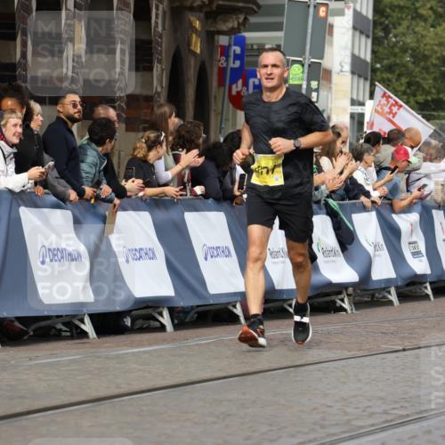 13.09.2026 - 21. swb-Marathon Bremen Strokosch-Dieckow http://msf.ph/oto/10298304 13.09.2026 10:49:44 Ziel 10294, 10655, 10739, 10835, 10846, 10910, 11092, 11191, 11621, 11635, 12376, 10452, 10508, 10593, 10966, 11005, 11035, 11183, 12380 meine-sportfotos.de