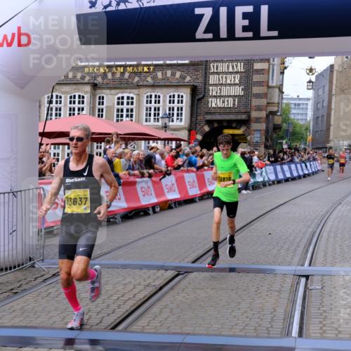13.09.2026 - 21. swb-Marathon Bremen Tim E. http://msf.ph/oto/10298307 13.09.2026 10:34:54 Ziel 10818, 12413, 12540, 13637 meine-sportfotos.de