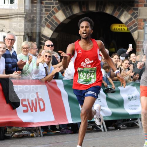 13.09.2026 - 21. swb-Marathon Bremen Strokosch-Dieckow http://msf.ph/oto/10298311 13.09.2026 12:40:37 Ziel 149, 1263, 3662 meine-sportfotos.de