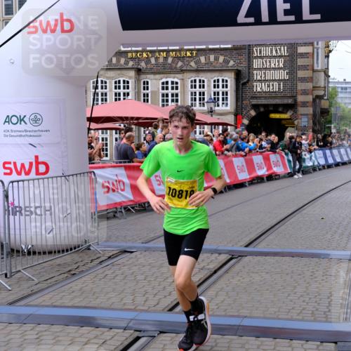 13.09.2026 - 21. swb-Marathon Bremen Tim E. http://msf.ph/oto/10298316 13.09.2026 10:34:55 Ziel 10818, 12358, 12413, 12540, 13637 meine-sportfotos.de