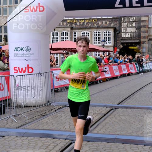 13.09.2026 - 21. swb-Marathon Bremen Tim E. http://msf.ph/oto/10298319 13.09.2026 10:34:55 Ziel 10818, 12358, 12413, 12540, 13637 meine-sportfotos.de