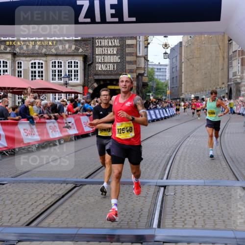 13.09.2026 - 21. swb-Marathon Bremen Tim E. http://msf.ph/oto/10298327 13.09.2026 10:35:02 Ziel 10818, 11197, 11964, 12358, 12413, 12540, 13637 meine-sportfotos.de