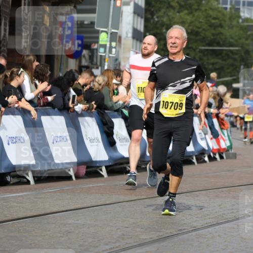 13.09.2026 - 21. swb-Marathon Bremen Strokosch-Dieckow http://msf.ph/oto/10298342 13.09.2026 10:49:51 Ziel 10739, 10835, 10846, 10910, 11092, 11191, 11621, 11635, 11717, 12376, 10452, 10593, 10876, 10966, 11005, 11035, 11415, 12380, 12510 meine-sportfotos.de