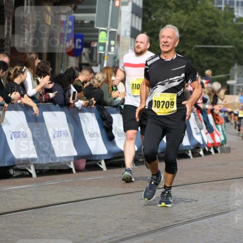 13.09.2026 - 21. swb-Marathon Bremen Strokosch-Dieckow http://msf.ph/oto/10298350 13.09.2026 10:49:51 Ziel 10739, 10835, 10846, 10910, 11092, 11191, 11621, 11635, 11717, 12376, 10452, 10593, 10876, 10966, 11005, 11035, 11415, 12380, 12510 meine-sportfotos.de